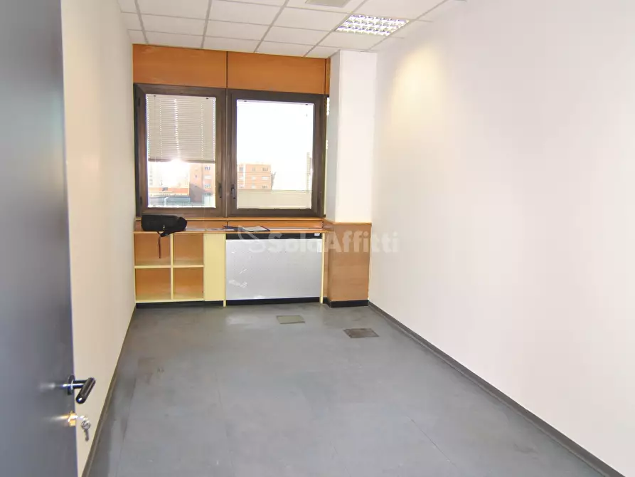 Immagine 1 di Ufficio in affitto  in Via Galeazzo Pardera 4 a Livorno