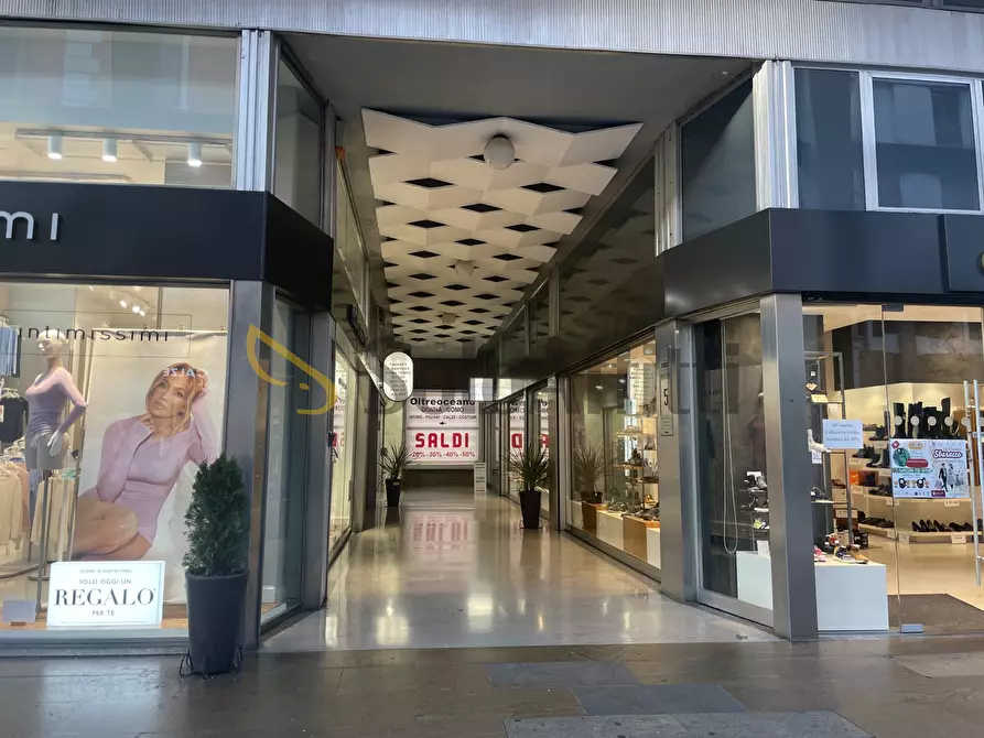 Immagine 27 di Trilocale in affitto  in Via Rosmini 4 a Busto Arsizio