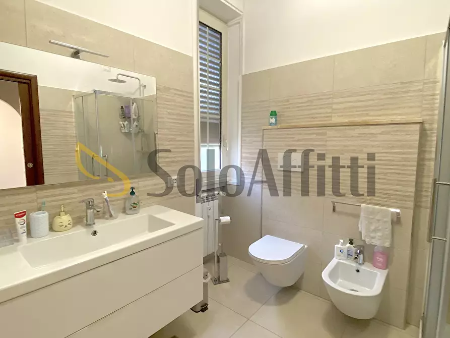 Immagine 15 di Stanza singola in affitto  in Via Cristoforo Colombo 348 a Roma