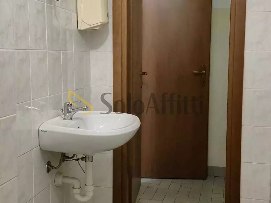 Immagine 28 di Capannone industriale in affitto  in Via Francesco De Sanctis a Torino