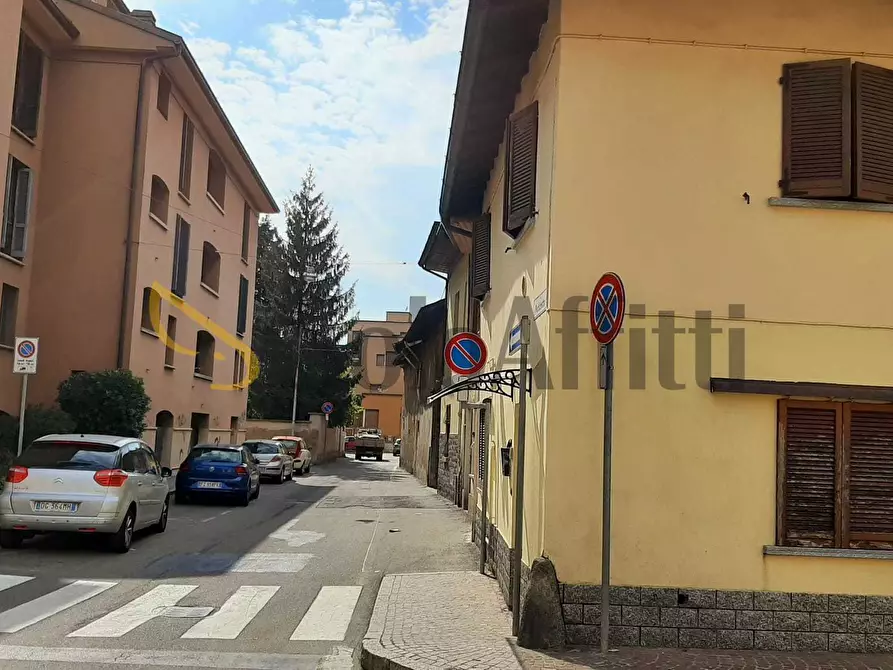 Immagine 5 di Monolocale in affitto  in Via Portichetto a Desio