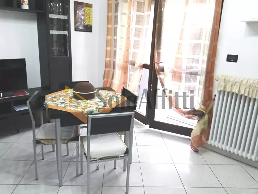 Immagine 2 di Bilocale in affitto  in VIA MONGINEVRO 6 a Settimo Torinese