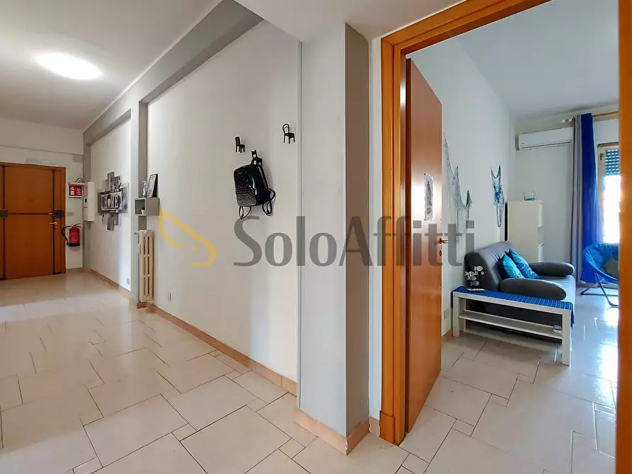 Immagine 5 di Trilocale in affitto  in Viale Vasco de Gama a Roma