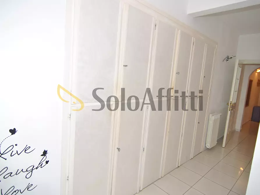 Immagine 7 di Bilocale in affitto  in Viale Italia 16 a Livorno