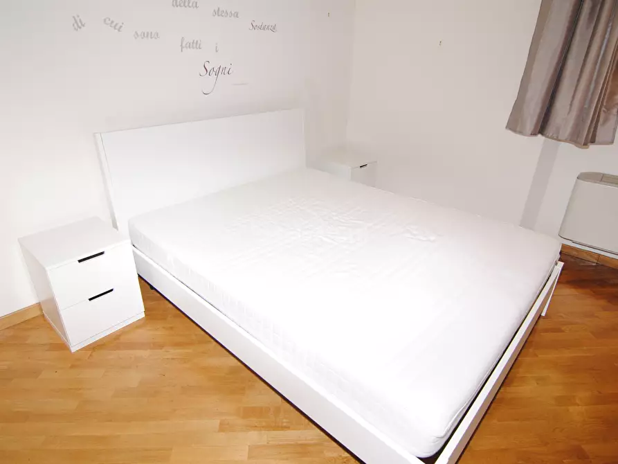 Immagine 5 di Trilocale in affitto  a Livorno