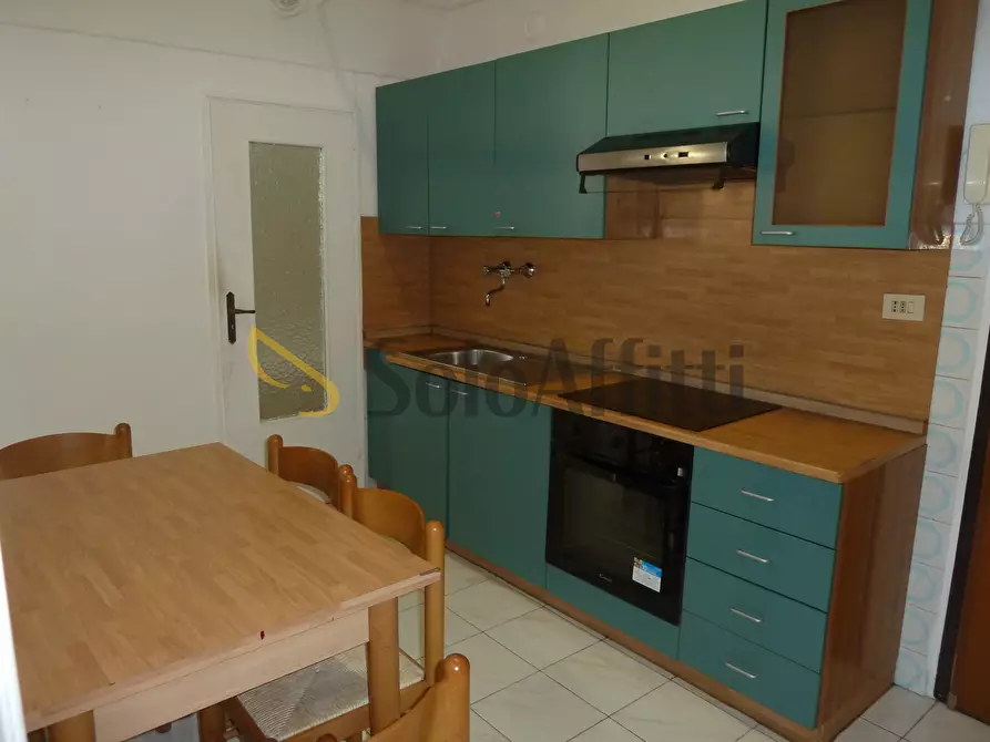 Immagine 1 di Trilocale in affitto  in Via Corradi 92 a San Remo