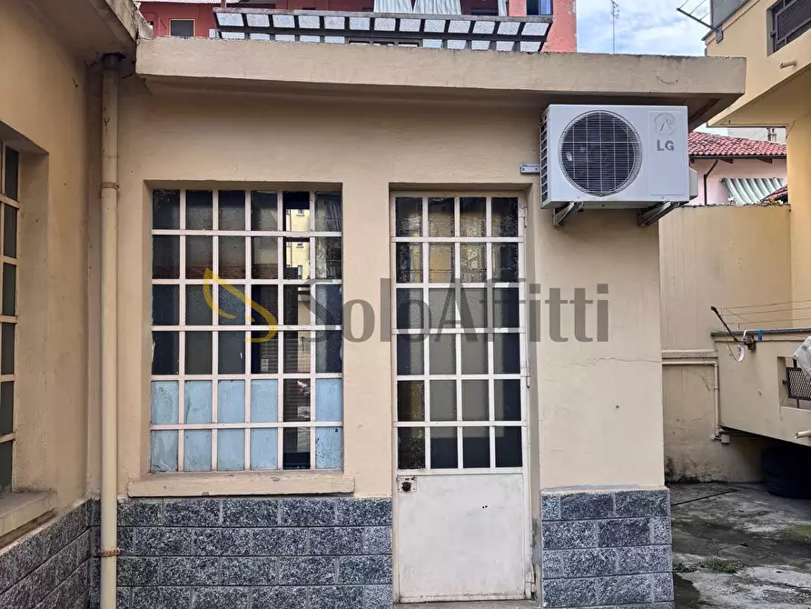 Immagine 15 di Magazzino in affitto  a Torino
