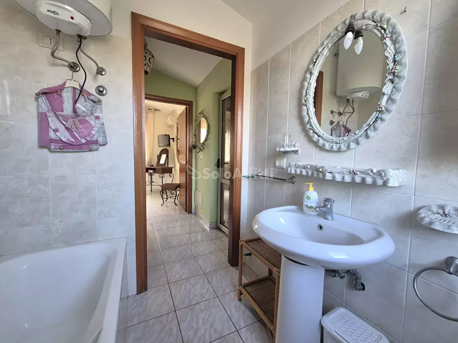 Immagine 22 di Villa in affitto  a Borgia