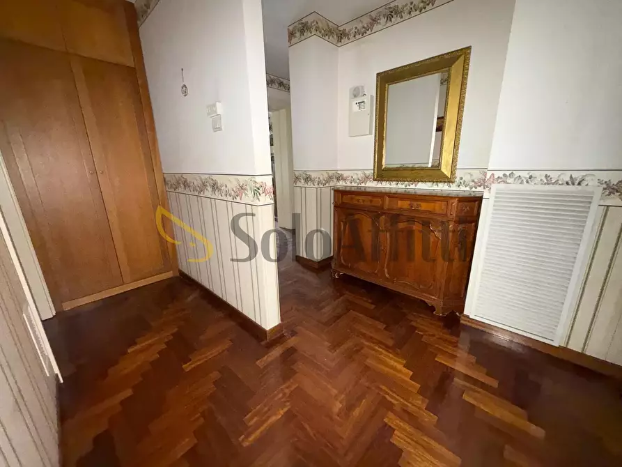 Immagine 13 di Trilocale in affitto  in Via Roma 188 a Caserta