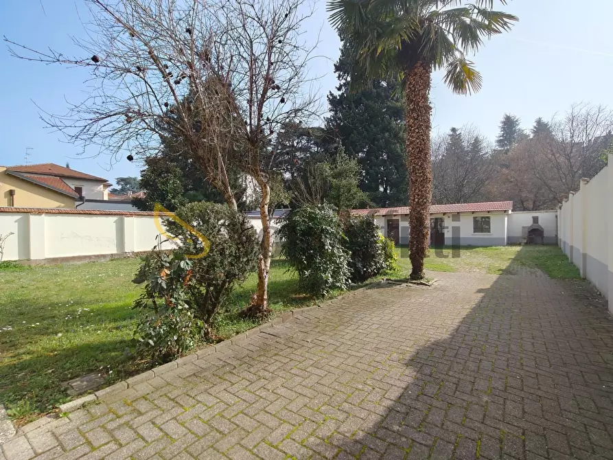 Immagine 16 di Bilocale in affitto  a Gallarate