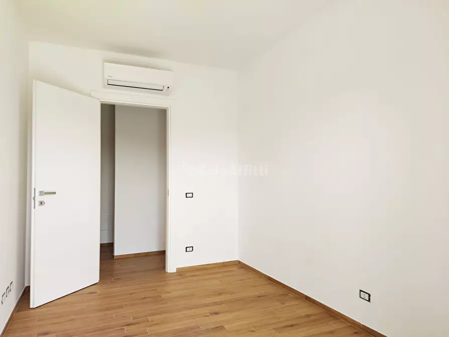 Immagine 32 di Trilocale in affitto  in Via del Castello a Roma