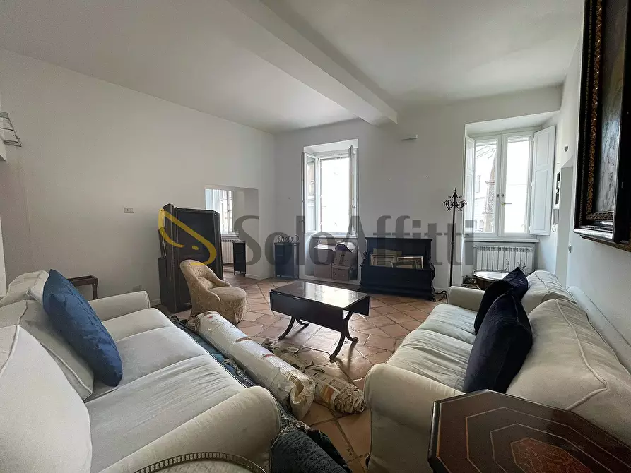 Immagine 14 di Quadrilocale in affitto  in via della Panetteria 45 a Roma