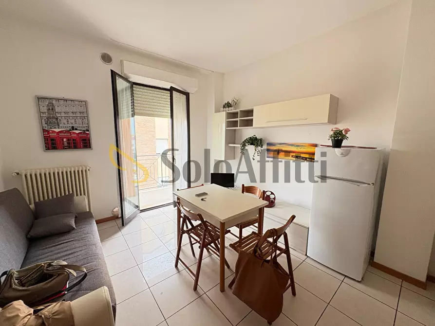 Immagine 2 di Trilocale in affitto  in Viale Regina Elena 123B a Rimini