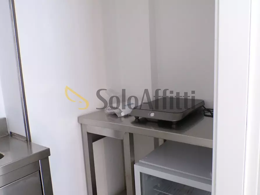 Immagine 5 di Ufficio in affitto  in Via Eredi Farina 19 a Pavia