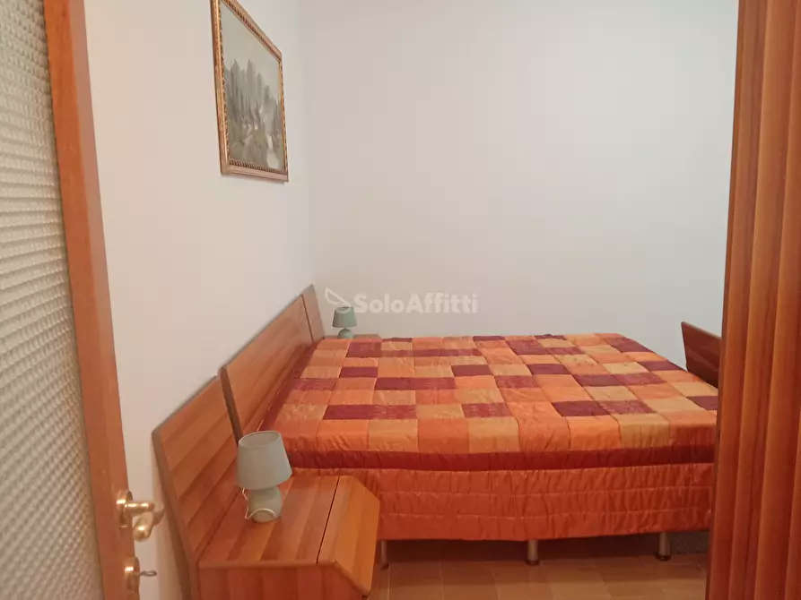 Immagine 10 di Bilocale in affitto  a Falconara Marittima