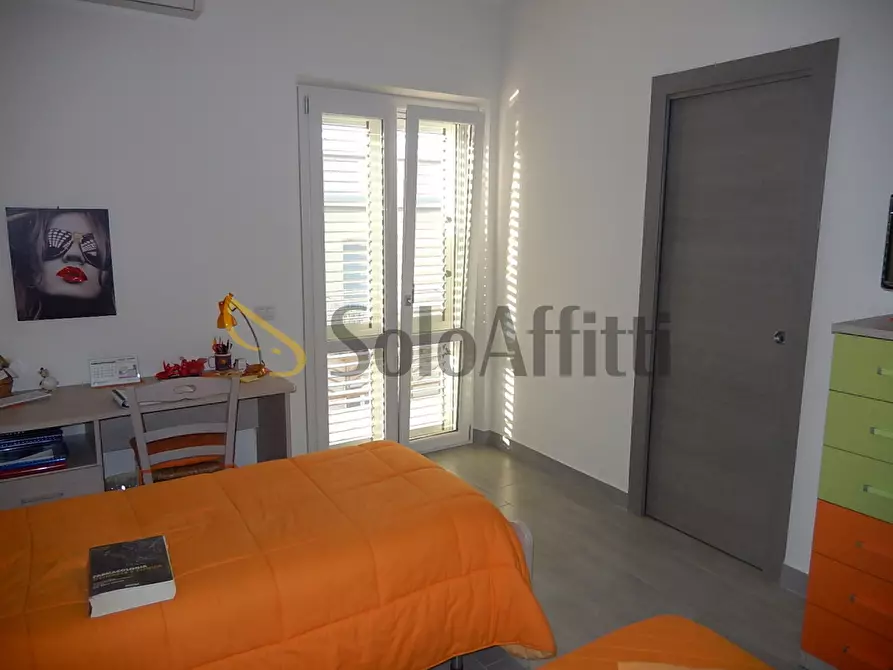 Immagine 12 di Stanza singola in affitto  a Catanzaro