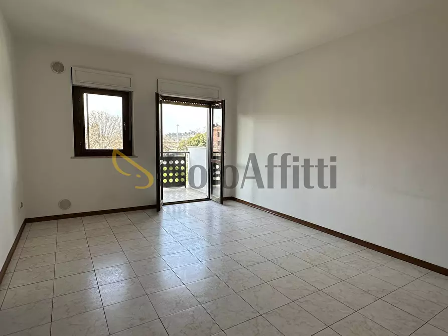 Immagine 1 di Bilocale in affitto  in Via Campania a Terni