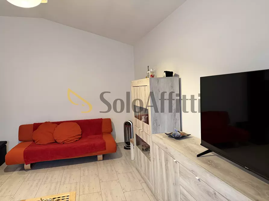 Immagine 10 di Bilocale in affitto  in Via Bainsizza 87 a Caronno Pertusella