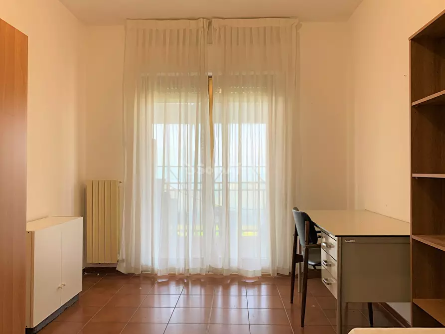 Immagine 16 di Stanza singola in affitto  a Catanzaro