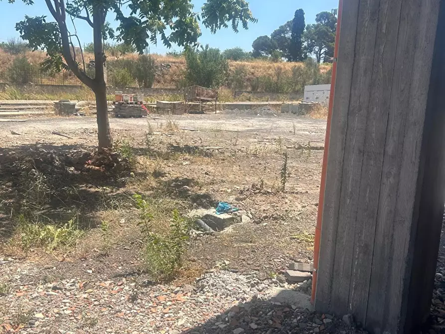 Immagine 5 di Magazzino in vendita  a Belpasso