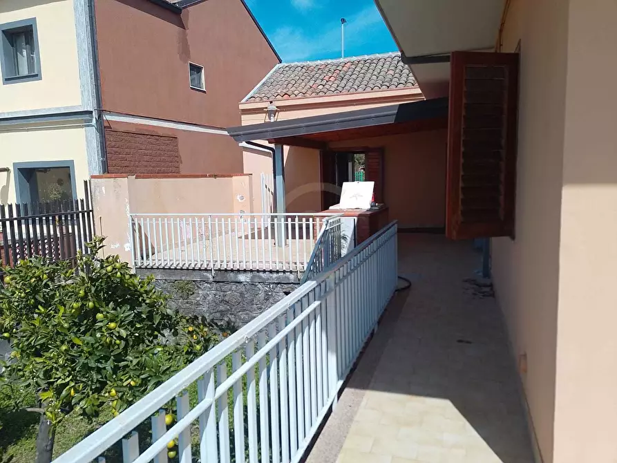 Immagine 7 di Casa indipendente in vendita  a Aci Castello