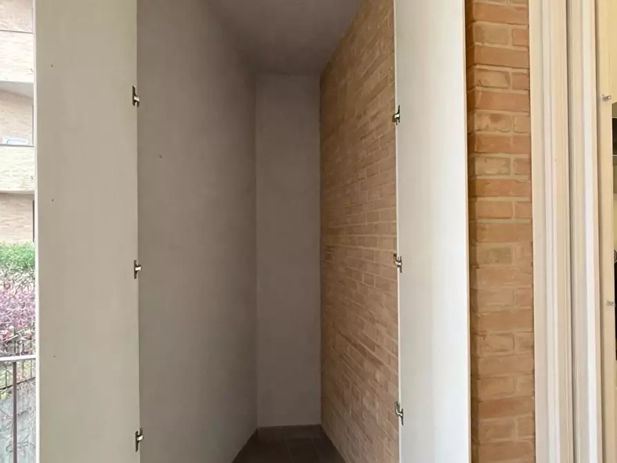 Immagine 17 di Bilocale in affitto  in Viale Tanara a Parma