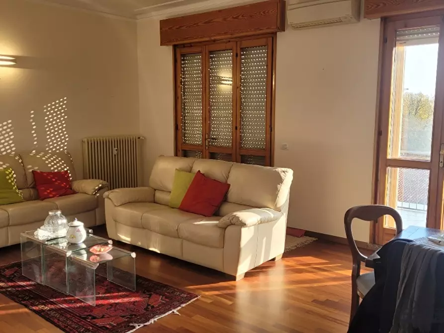 Immagine 11 di Attico in vendita  in Via Pietro Martini 55 a Parma