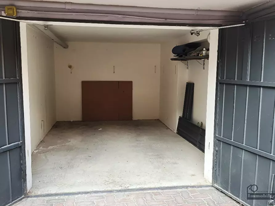 Immagine 23 di Attico in vendita  in Via Pietro Martini 55 a Parma