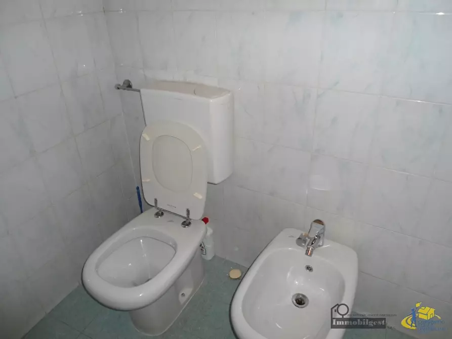 Immagine 15 di Bilocale in affitto  in Via Primo Groppi 14 a Parma