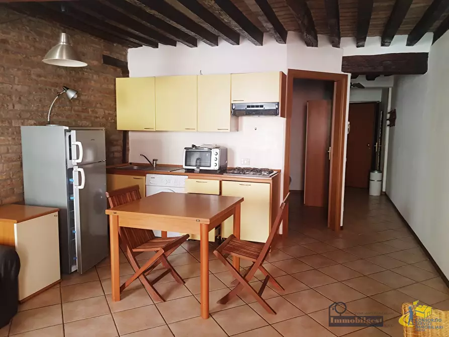 Immagine 5 di Bilocale in affitto  in Borgo Regale 19 a Parma