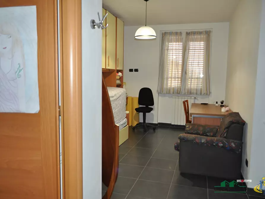 Immagine 35 di Villa in vendita  in Piazza I° Maggio a Sissa Trecasali