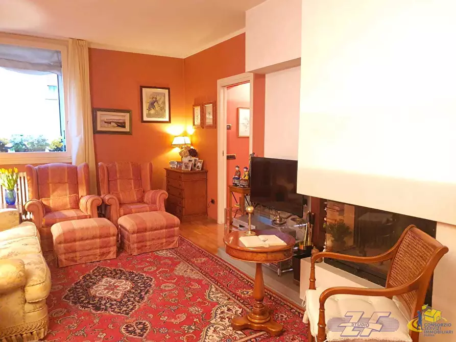 Immagine 9 di Trilocale in vendita  in Via Francesco Cassoli a Reggio Nell'emilia