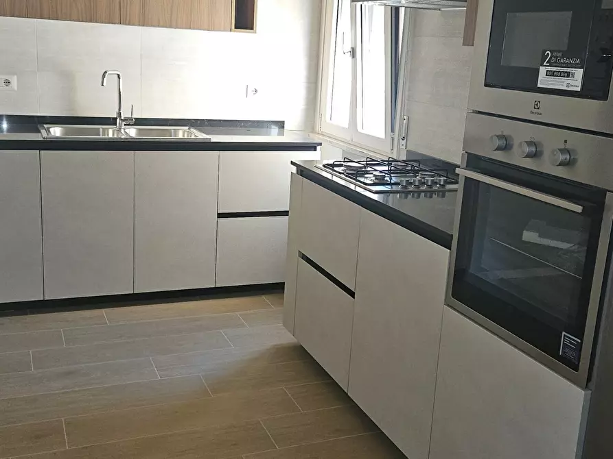 Immagine 9 di Quadrilocale in affitto  in Strada della Repubblica 58 a Parma