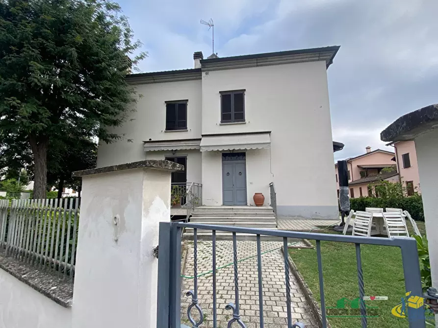 Immagine 6 di Casa bifamiliare in vendita  in Via Pietro Nenni 7/9 a Noceto