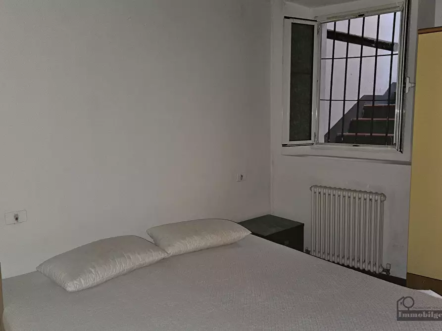 Immagine 12 di Bilocale in affitto  in Borgo Regale 19 a Parma