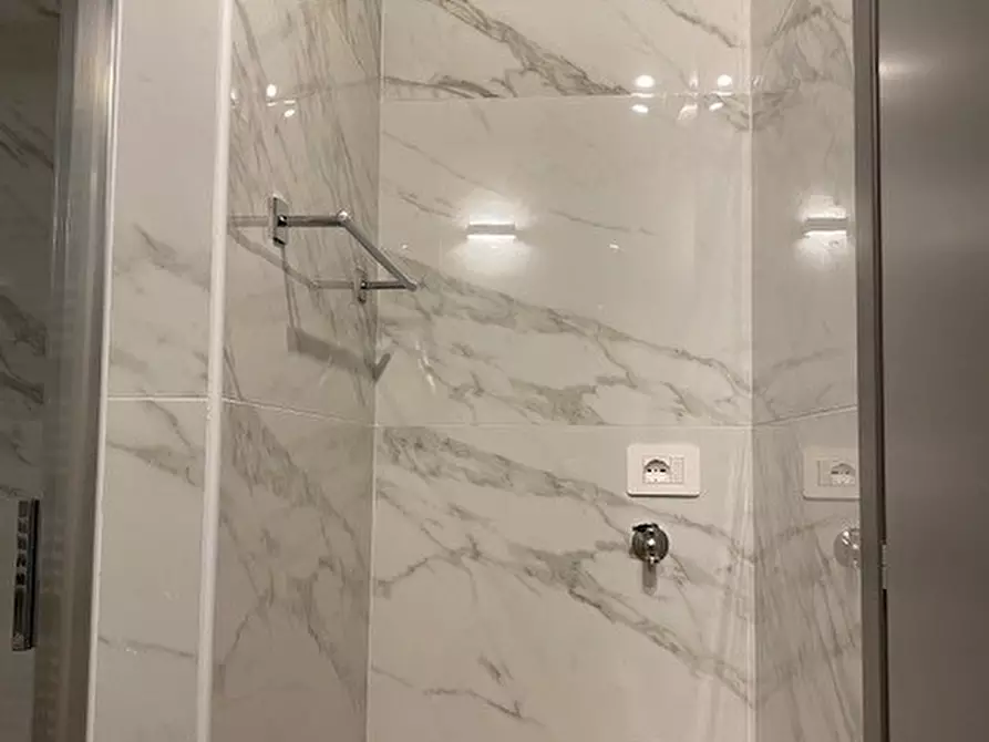 Immagine 21 di Trilocale in affitto  in Strada Nino Bixio a Parma