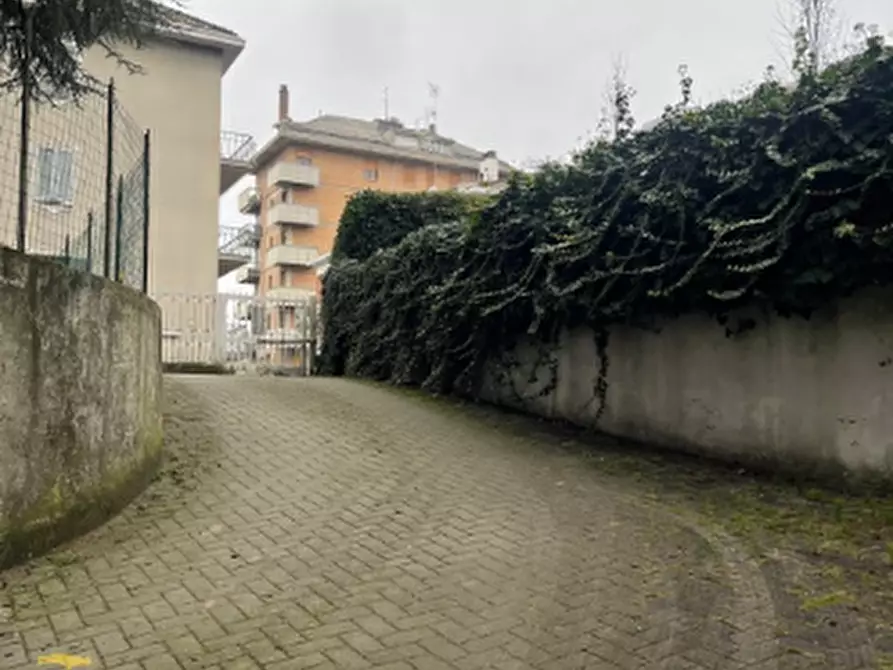 Immagine 1 di Garage in vendita  in Via Giovanni XXIII 17 a Parma