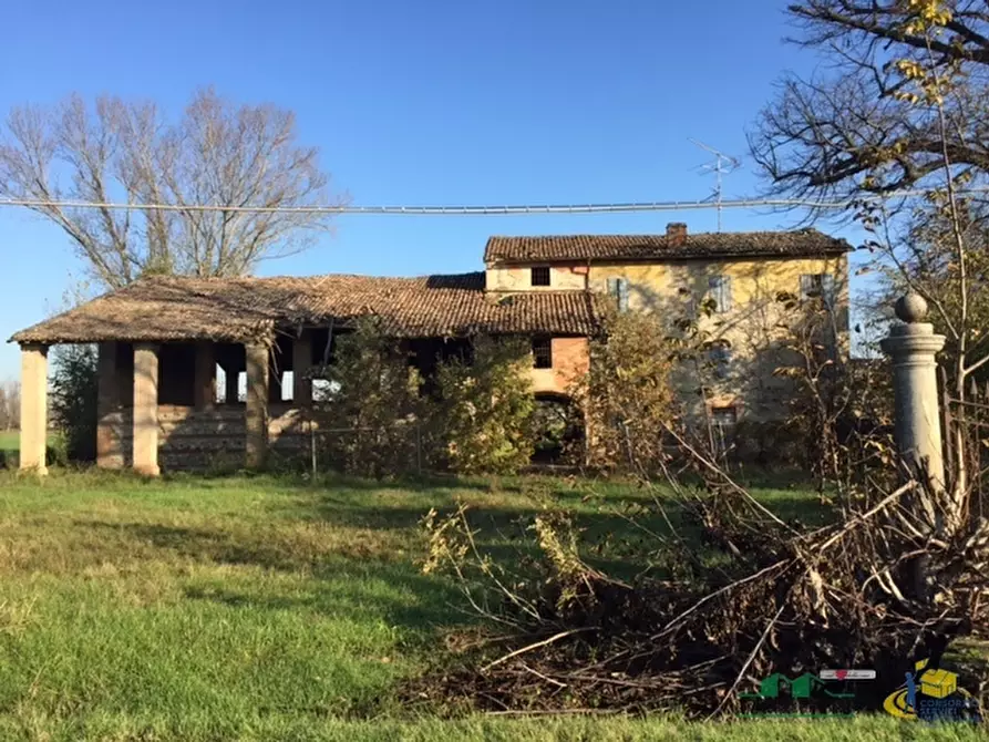 Immagine 2 di Rustico / casale in vendita  a Fontevivo