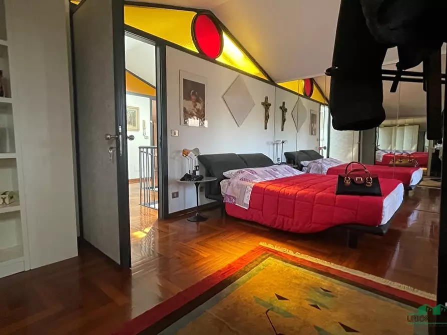 Immagine 29 di Quadrilocale in vendita  in Strada Comunale Farnese 48 a Parma