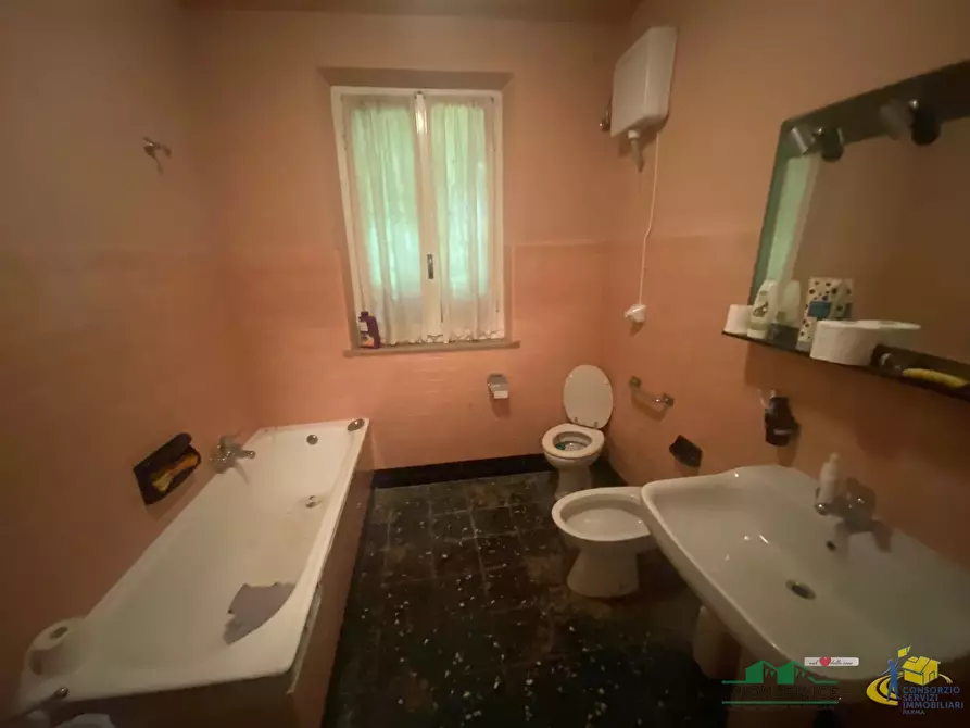 Immagine 18 di Villa in vendita  in Via Giuseppe Garibaldi 30 a Collecchio