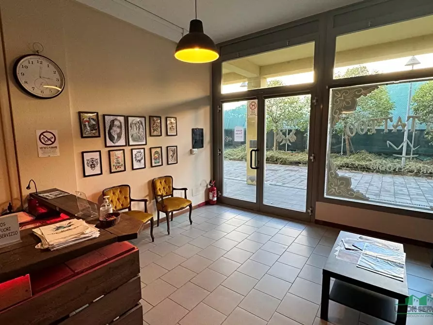 Immagine 19 di Attività commerciale in vendita  in Via La Spezia 32 a Collecchio