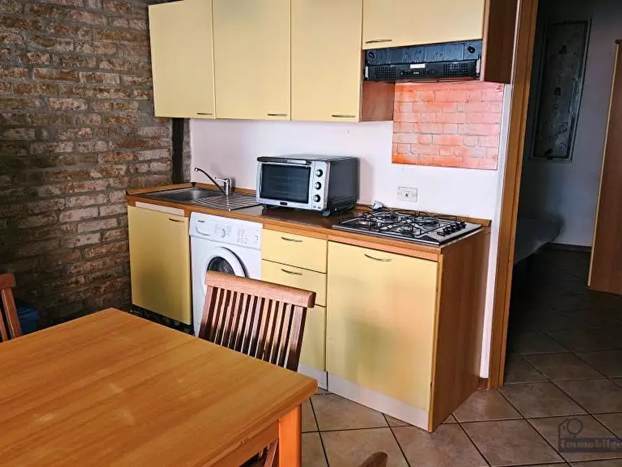 Immagine 9 di Bilocale in affitto  in Borgo Regale 19 a Parma