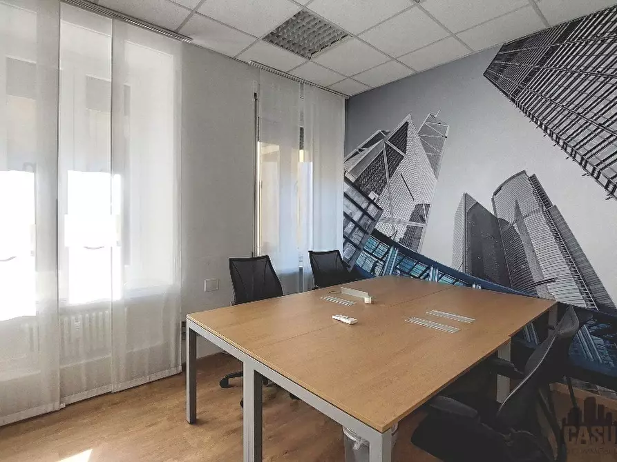 Immagine 8 di Ufficio in vendita  a Parma