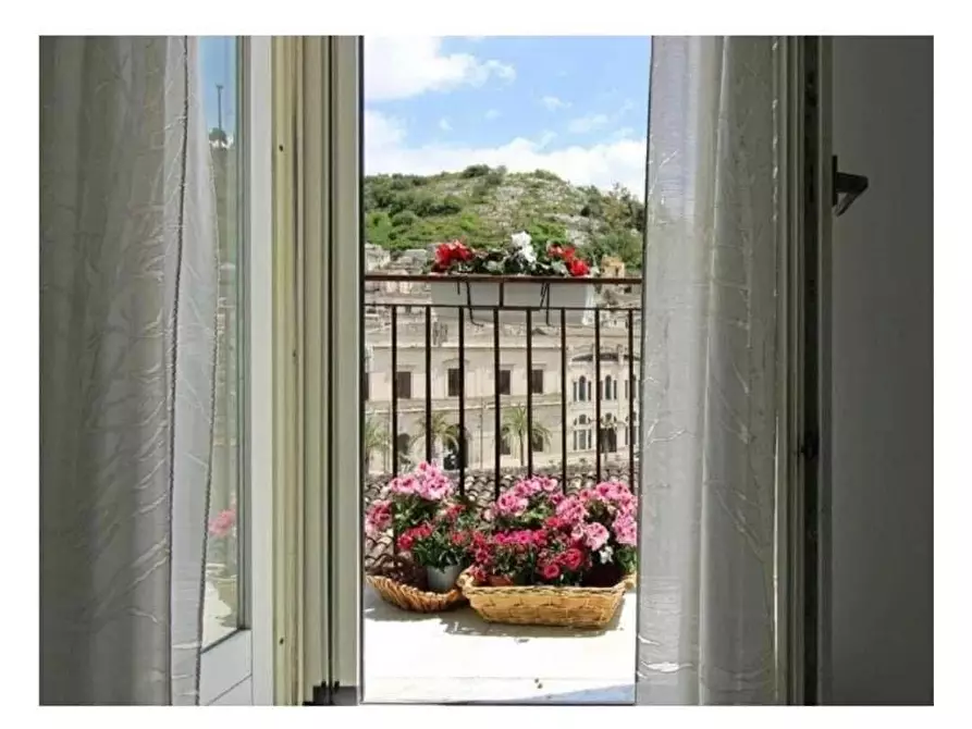 Immagine 28 di Porzione di casa in vendita  in Via Carlo Papa a Modica