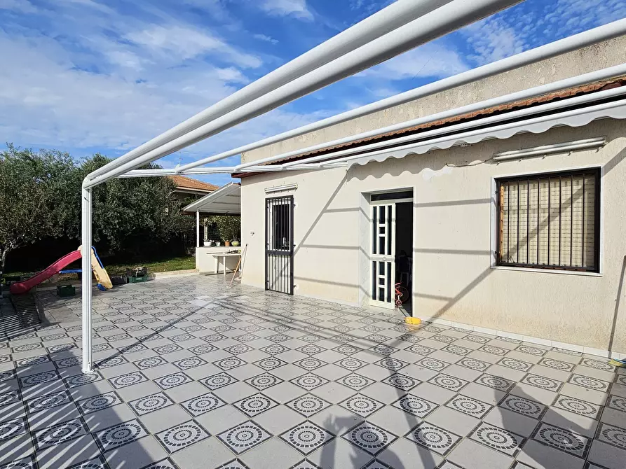 Immagine 2 di Villa in vendita  in Via Selene 27 a Modica