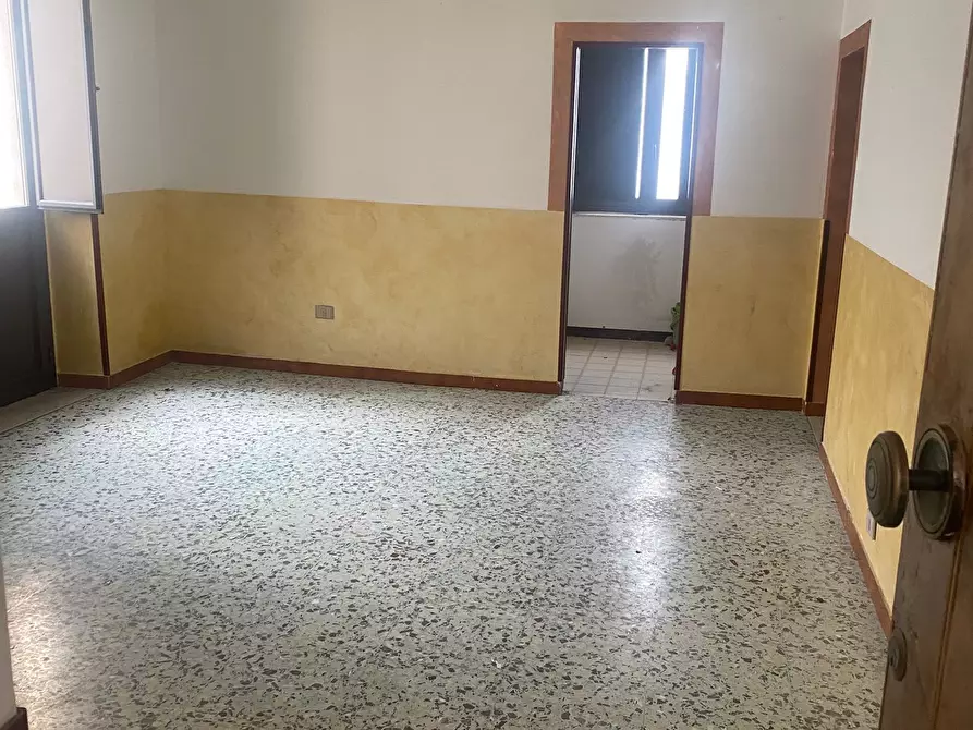 Immagine 3 di Appartamento in vendita  in VIA NUVOLARI a Modica