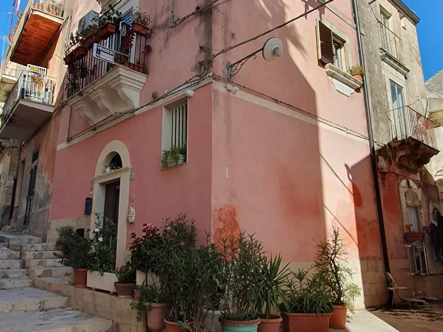 Immagine 9 di Porzione di casa in vendita  a Ragusa