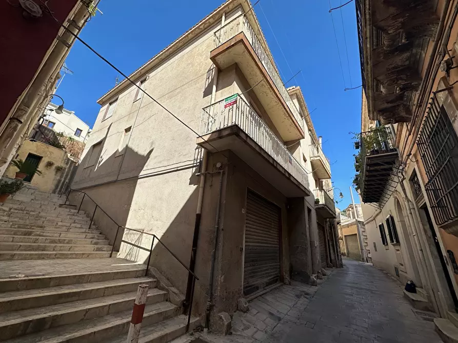 Immagine 17 di Appartamento in vendita  in VIA CARLO PAPA 26 a Modica