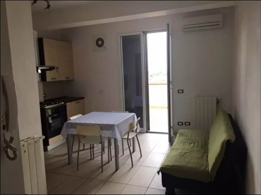 Immagine 2 di Appartamento in affitto  a Modica