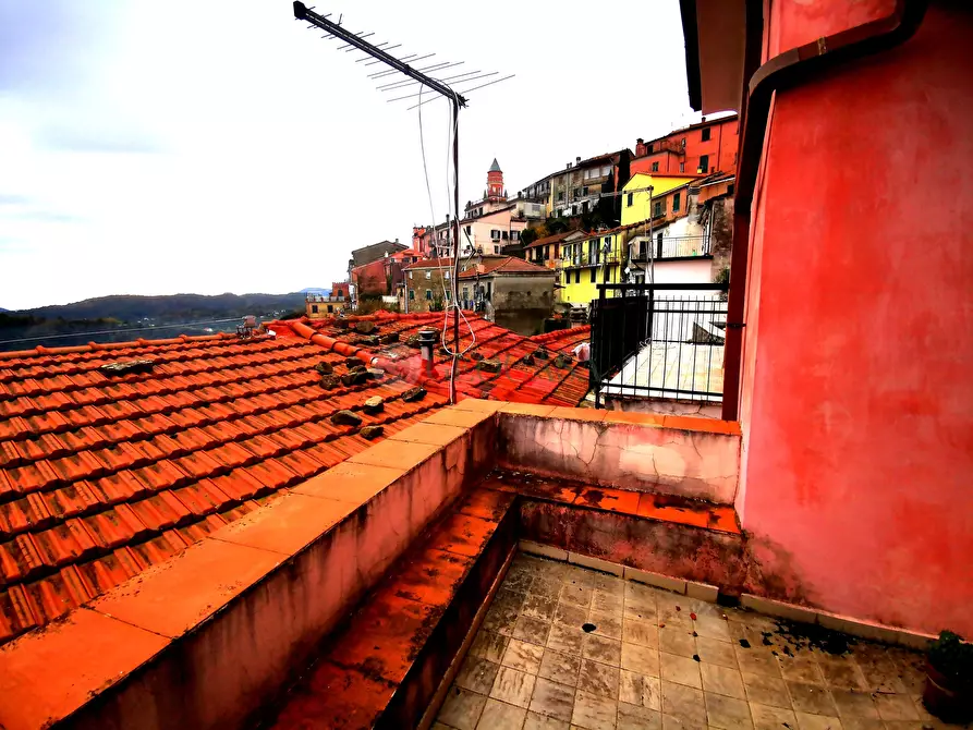 Immagine 2 di Porzione di casa in vendita  a Follo
